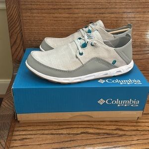NWT Columbia shoes Sz 10
